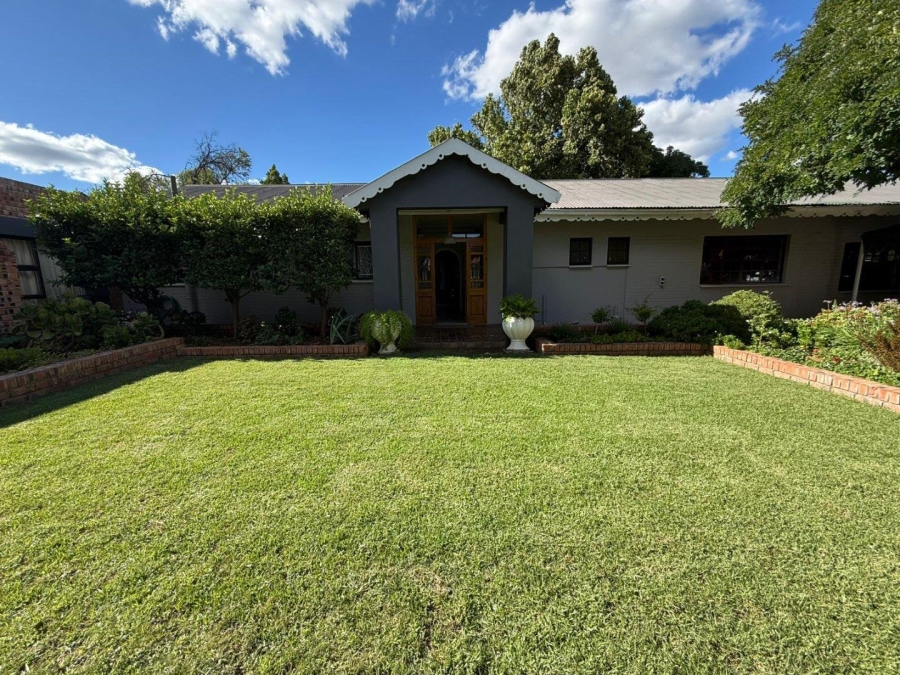 5 Bedroom Property for Sale in Universitas Free State